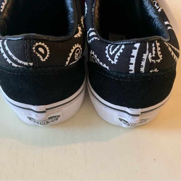 NEW Vans Peace and Paisley Old Skool Sneakers - Picture 6 of 9